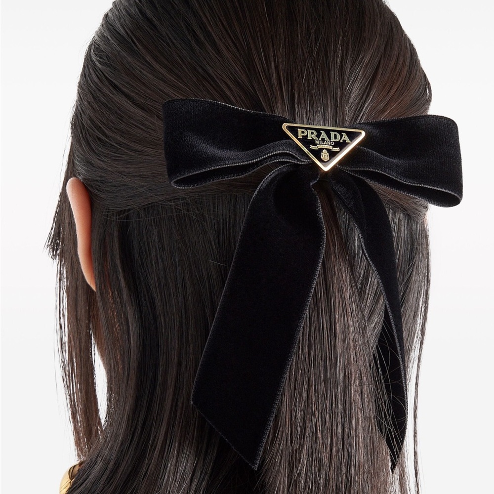 Prada velvet hair bow 🖤
